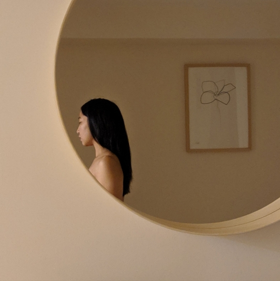 Meet your Posher, Karina - Picture 1 of 1